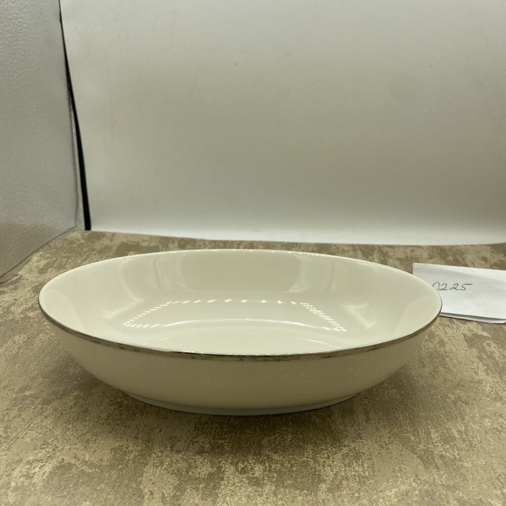 Franciscan Simplicity Porcelain White With Platinum Trim Oval Serving Bowl
